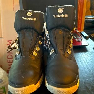Size 6 m timberland boots